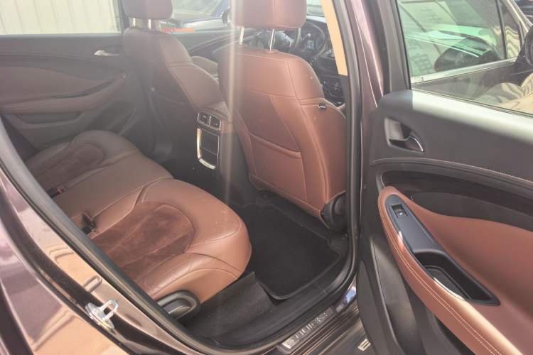 Used Buick Envision 2016 28T Four-Wheel Drive Elite Version Interior 4
