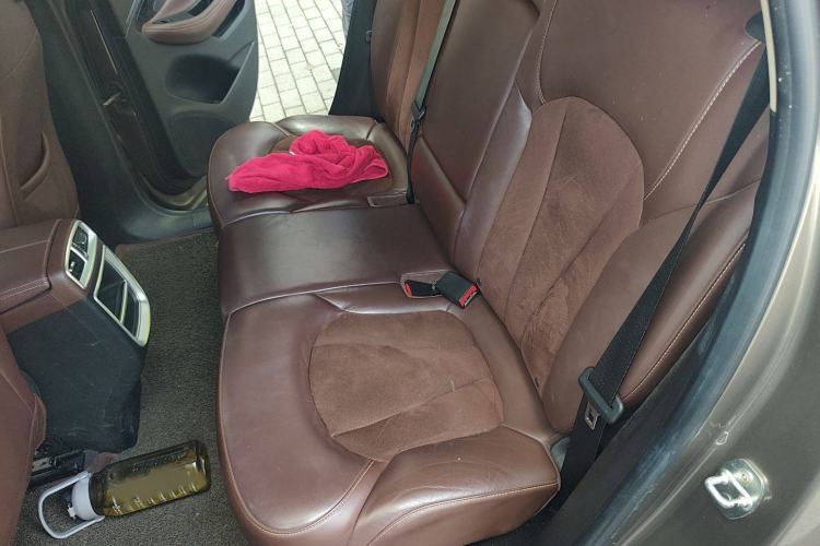 Used Buick Envision 2016 20T Two-Wheel-Drive Elite Model Interior 4
