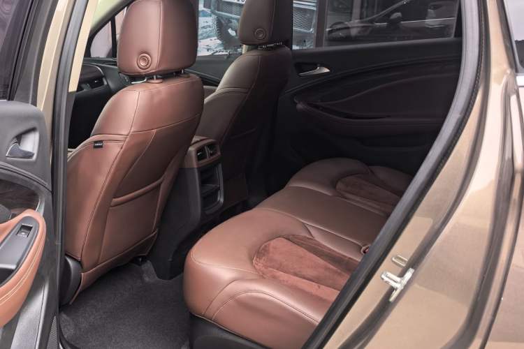 Used Buick Envision 2016 20T Two-Wheel-Drive Elite Model Interior 4