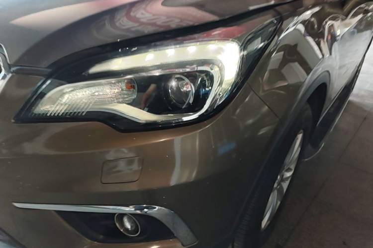 Used Buick Envision 2016 28T Four-Wheel Drive Elite Version Left Front Headlight