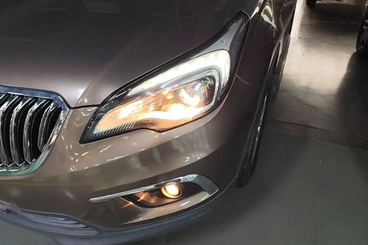 Used Buick Envision 2016 20T Two-Wheel-Drive Elite Model Left Front Headlight