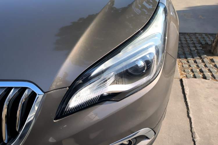 Used Buick Envision 2016 20T Two-Wheel-Drive Elite Model Left Front Headlight