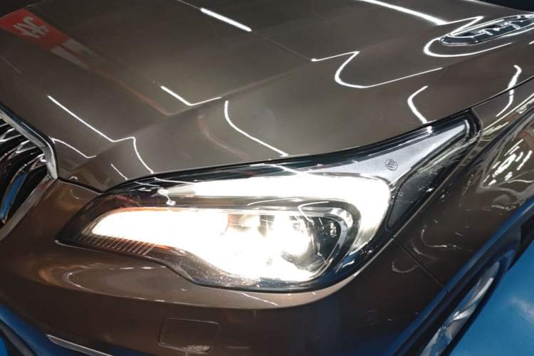 Used Buick Envision 2016 28T Four-Wheel Drive Luxury Model Left Front Headlight