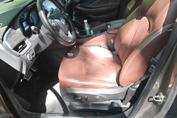 Used Buick Envision 2016 20T Two-Wheel-Drive Elite Model Left Front Seat