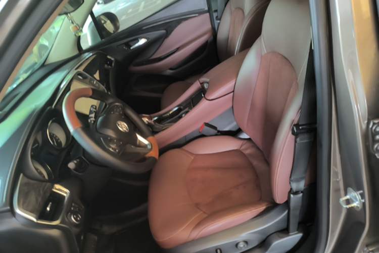 Used Buick Envision 2016 20T Two-Wheel-Drive Elite Model Left Front Seat