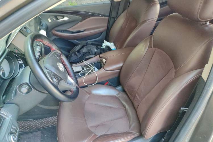 Used Buick Envision 2016 20T Two-Wheel-Drive Elite Model Left Front Seat