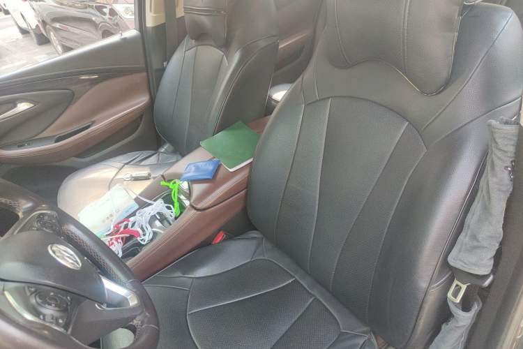 Used Buick Envision 2016 20T Two-Wheel-Drive Elite Model Left Front Seat