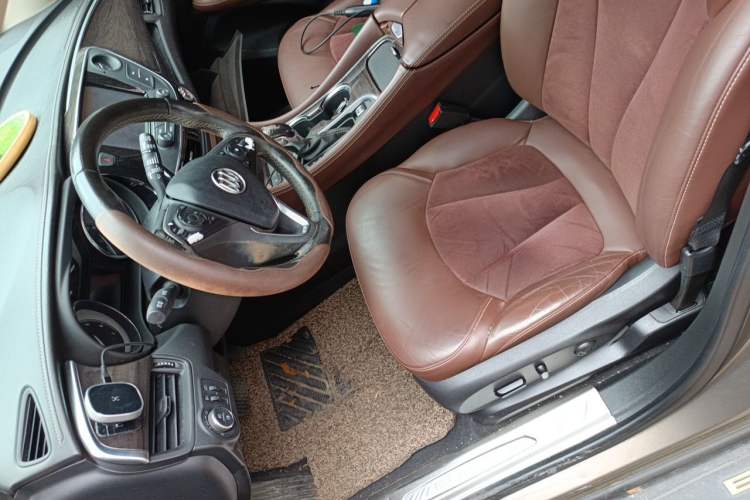 Used Buick Envision 2016 20T Two-Wheel-Drive Elite Model Left Front Seat