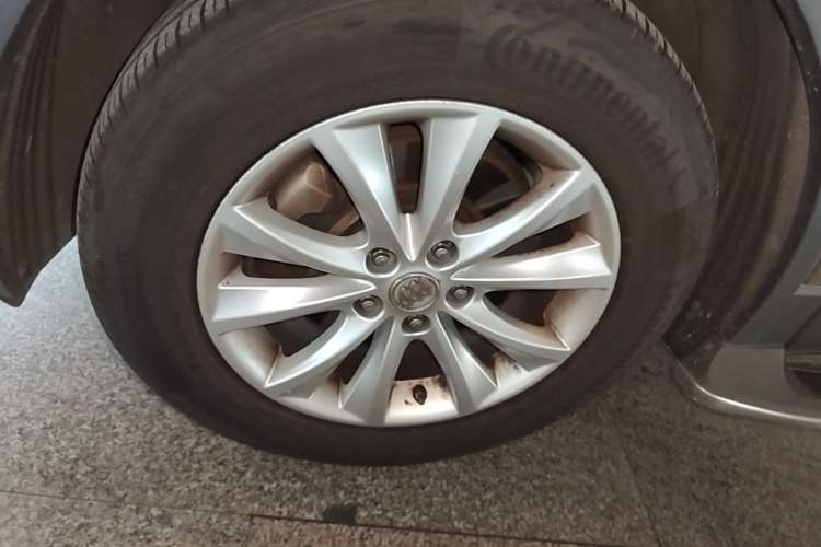 Used Buick Envision 2016 28T Four-Wheel Drive Elite Version Left Front Wheel Hub