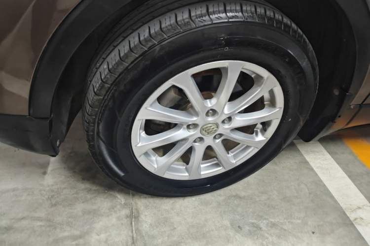 Used Buick Envision 2016 20T Two-Wheel Drive Leading Version Left Front Wheel Hub