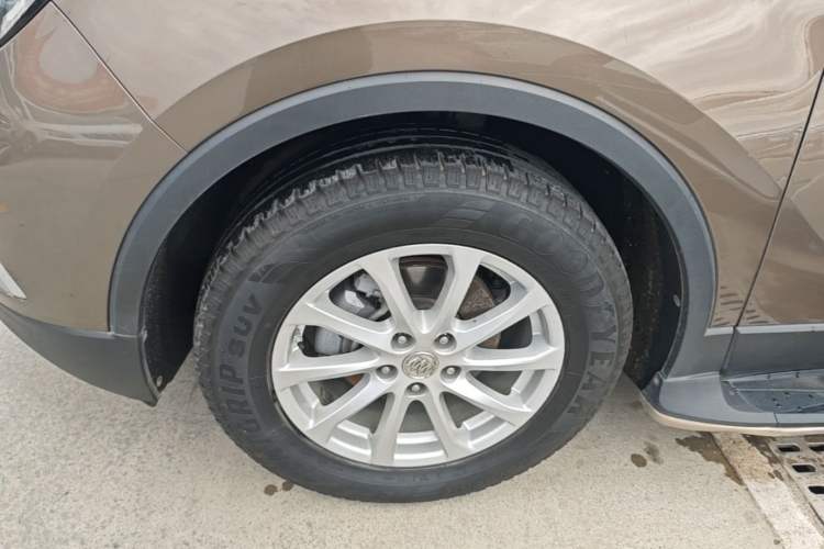 Used Buick Envision 2016 20T Four-Wheel Drive Elite Model Left Front Wheel Hub