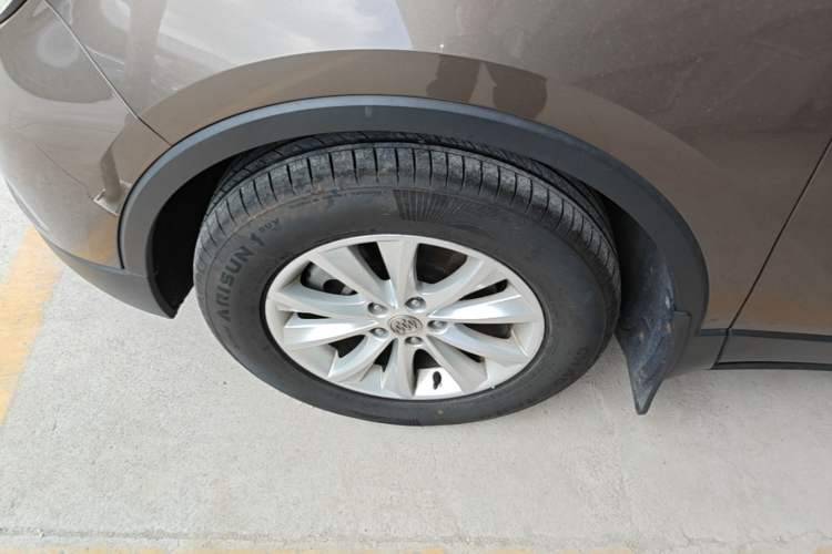 Used Buick Envision 2016 28T Four-Wheel Drive Elite Version Left Front Wheel Hub