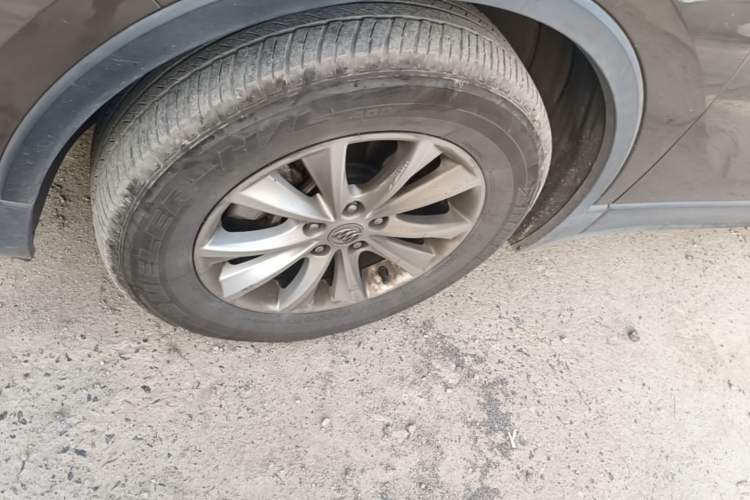 Used Buick Envision 2016 28T Four-Wheel Drive Elite Version Left Front Wheel Hub