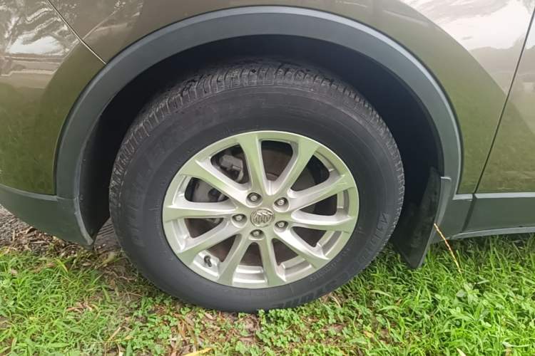 Used Buick Envision 2016 20T Two-Wheel-Drive Elite Model Left Front Wheel Hub