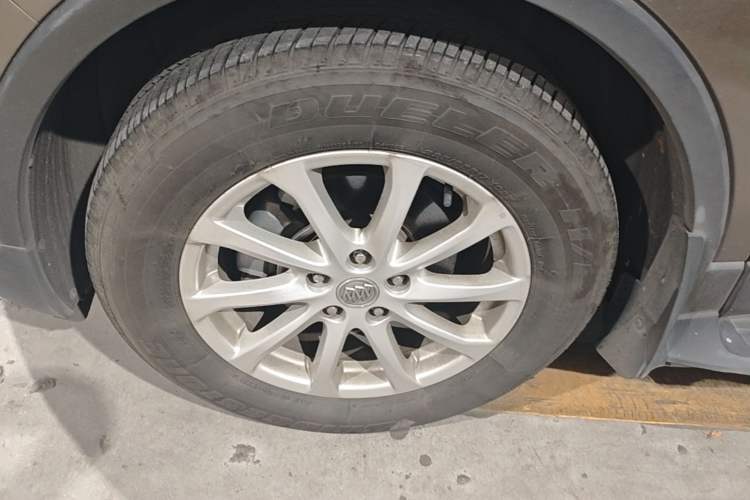 Used Buick Envision 2016 20T Two-Wheel Drive Leading Version Left Front Wheel Hub