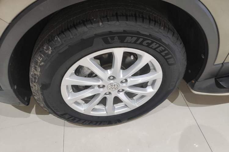 Used Buick Envision 2016 20T Two-Wheel Drive Leading Version Left Front Wheel Hub