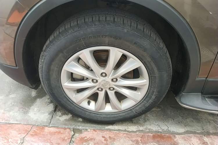 Used Buick Envision 2016 28T Four-Wheel Drive Elite Version Left Front Wheel Hub