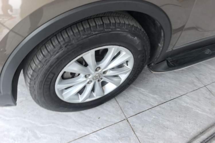 Used Buick Envision 2016 28T Four-Wheel Drive Luxury Model Left Front Wheel Hub