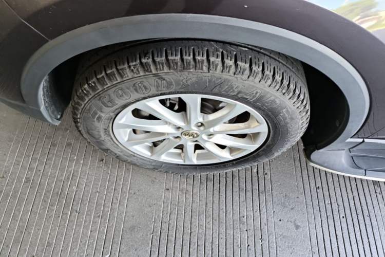Used Buick Envision 2016 20T Two-Wheel-Drive Elite Model Left Front Wheel Hub