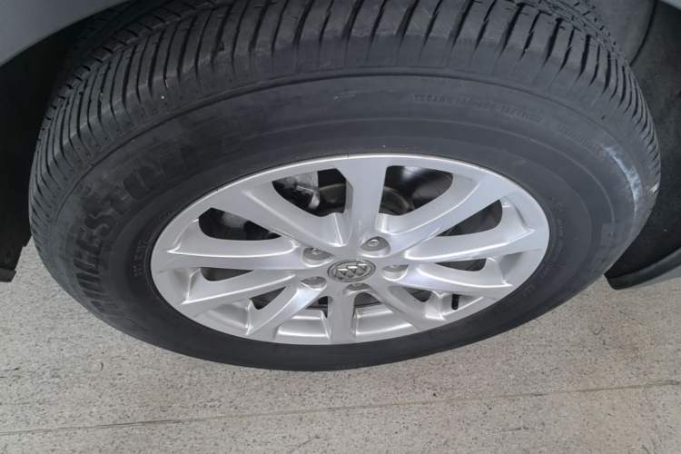 Used Buick Envision 2016 20T Two-Wheel-Drive Elite Model Left Front Wheel Hub