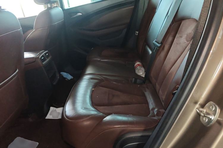 Used Buick Envision 2016 28T Four-Wheel Drive Elite Version Left Rear Seat