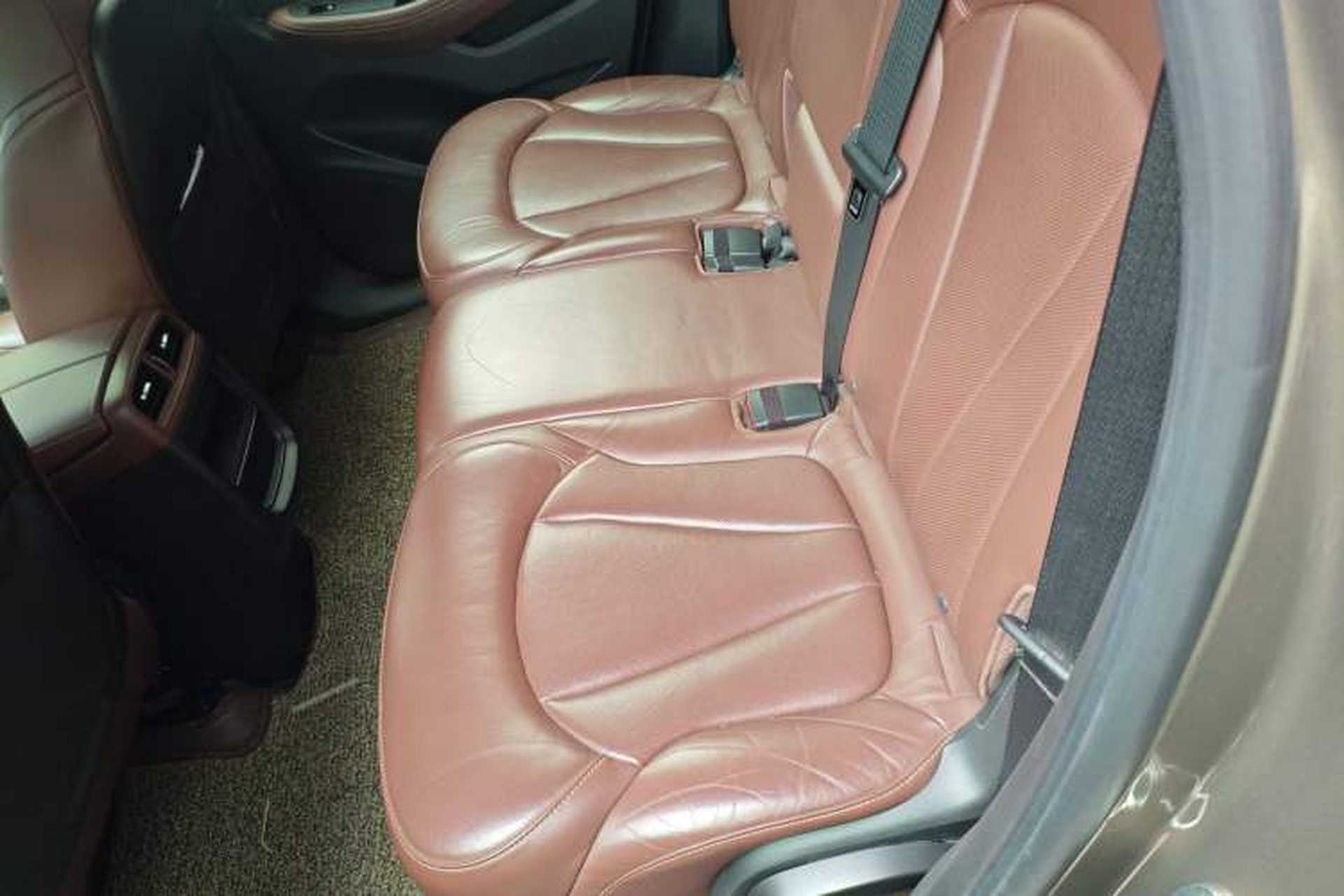 Used Buick Envision 2016 28T Four-Wheel Drive Luxury Model Left Rear Seat