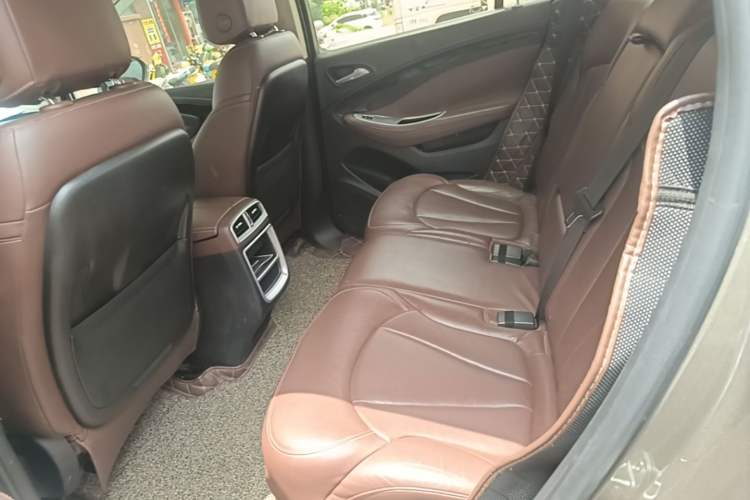 Used Buick Envision 2016 28T Four-Wheel Drive Luxury Model Left Rear Seat