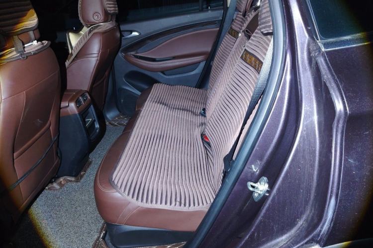 Used Buick Envision 2016 20T Two-Wheel-Drive Elite Model Left Rear Seat