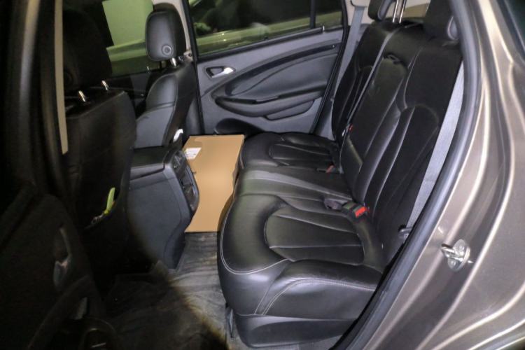 Used Buick Envision 2016 20T Two-Wheel-Drive Elite Model Left Rear Seat