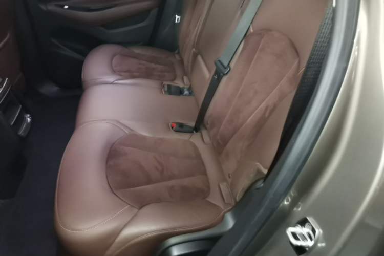 Used Buick Envision 2016 28T Four-Wheel Drive Elite Version Left Rear Seat