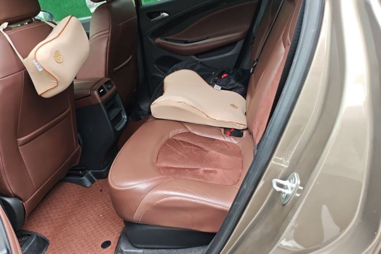 Used Buick Envision 2016 20T Two-Wheel-Drive Elite Model Left Rear Seat