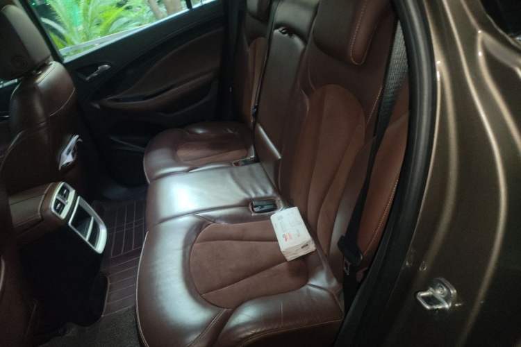 Used Buick Envision 2016 20T Two-Wheel-Drive Elite Model Left Rear Seat