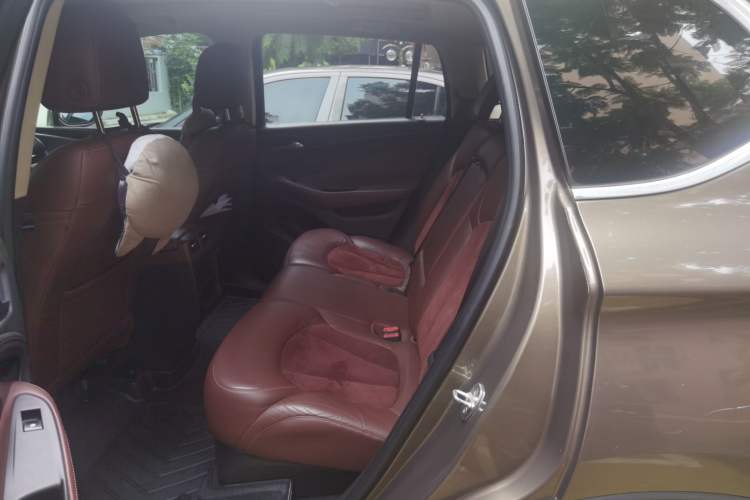 Used Buick Envision 2016 20T Two-Wheel-Drive Elite Model Left Rear Seat