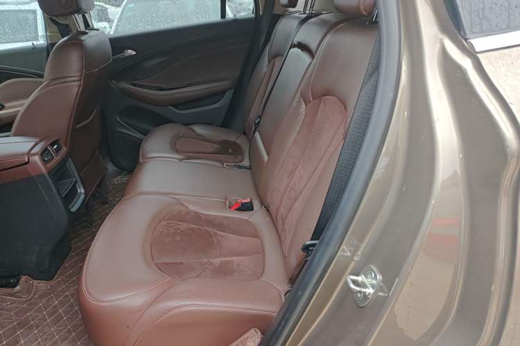 Used Buick Envision 2016 20T Two-Wheel-Drive Elite Model Left Rear Seat