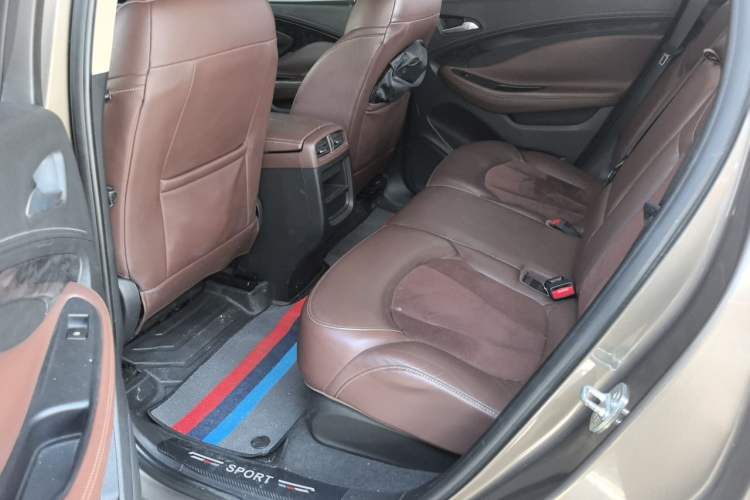 Used Buick Envision 2016 20T Two-Wheel-Drive Elite Model Left Rear Seat