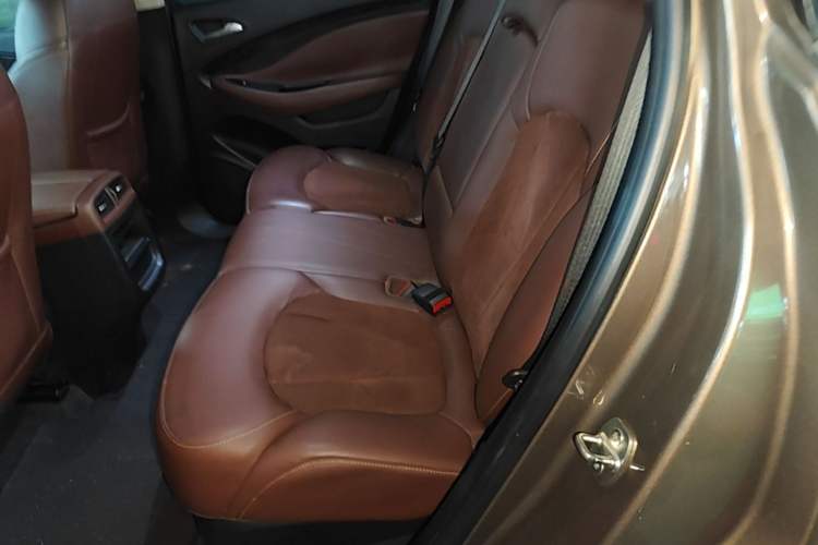 Used Buick Envision 2016 20T Two-Wheel-Drive Elite Model Left Rear Seat