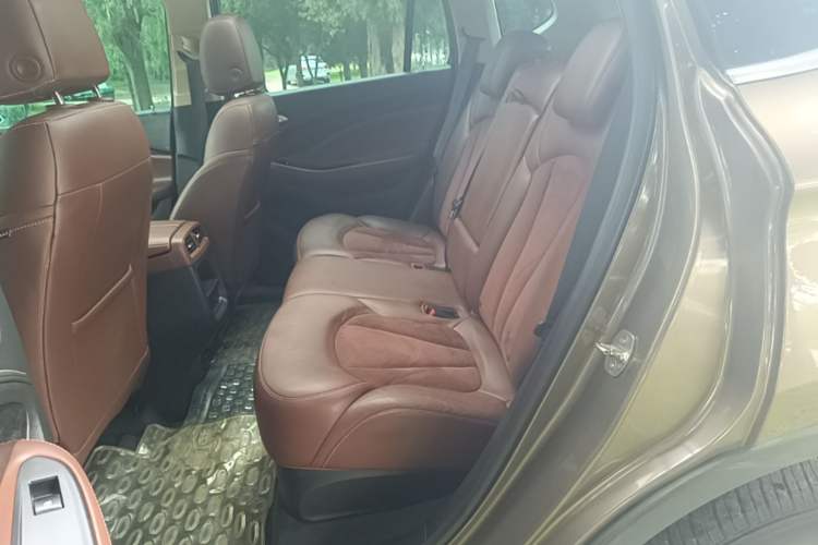 Used Buick Envision 2016 20T Two-Wheel-Drive Elite Model Left Rear Seat