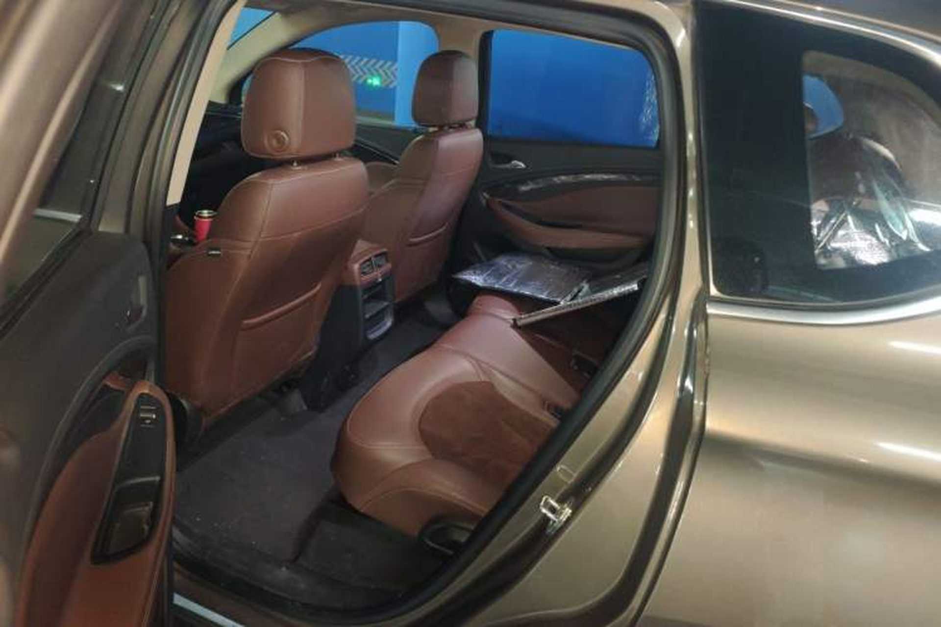 Used Buick Envision 2016 28T Four-Wheel Drive Elite Version Left Rear Seat