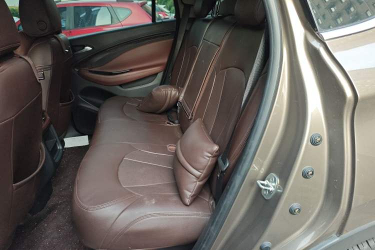 Used Buick Envision 2016 20T Two-Wheel-Drive Elite Model Left Rear Seat