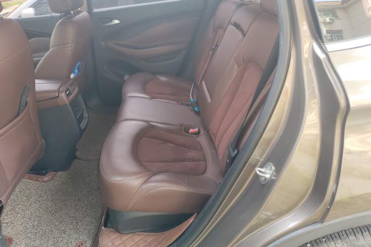 Used Buick Envision 2016 20T Two-Wheel-Drive Elite Model Left Rear Seat