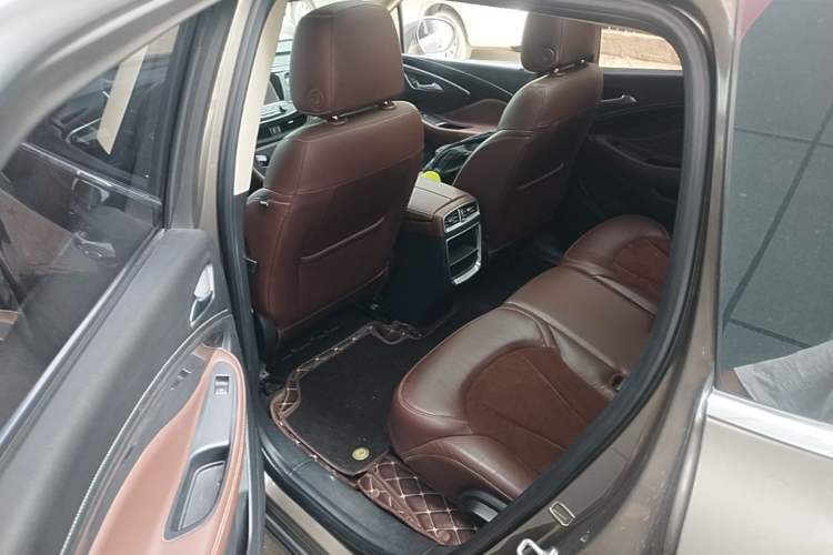 Used Buick Envision 2016 28T Four-Wheel Drive Elite Version Left Rear Seat