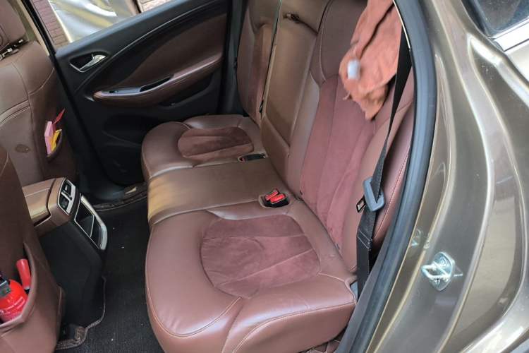 Used Buick Envision 2016 20T Two-Wheel-Drive Elite Model Left Rear Seat