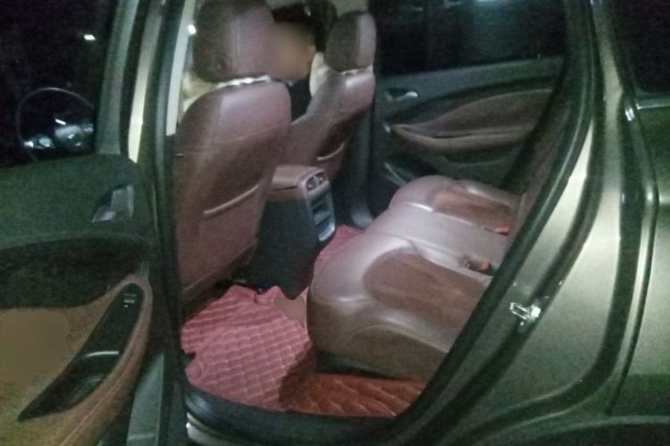 Used Buick Envision 2016 20T Four-Wheel Drive Elite Model Left Rear Seat