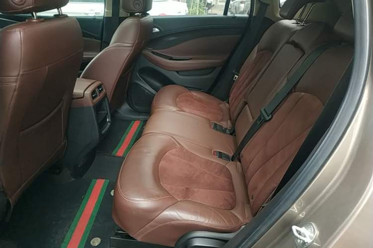 Used Buick Envision 2016 28T Four-Wheel Drive Elite Version Left Rear Seat