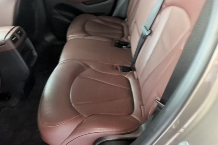 Used Buick Envision 2016 28T Four-Wheel Drive Luxury Model Left Rear Seat