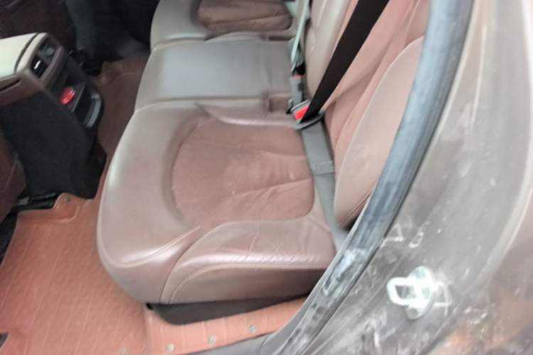 Used Buick Envision 2016 20T Two-Wheel-Drive Elite Model Left Rear Seat