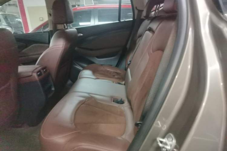 Used Buick Envision 2016 20T Two-Wheel-Drive Elite Model Left Rear Seat