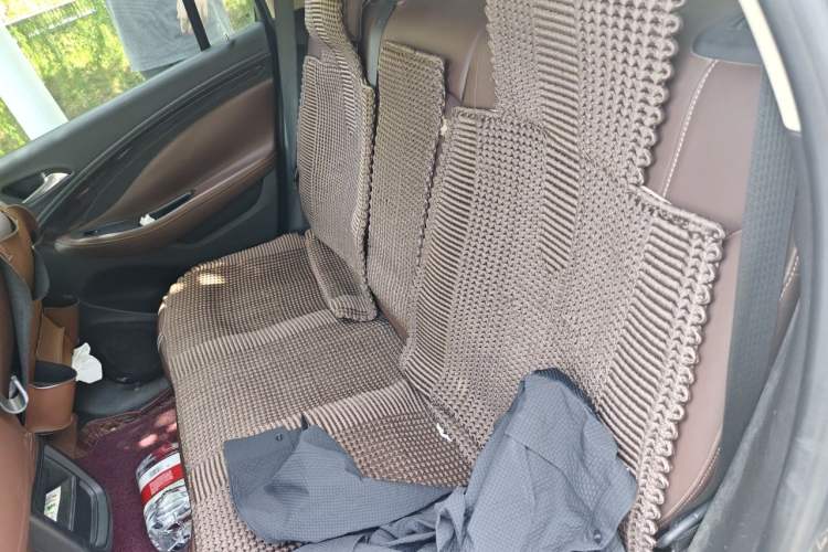 Used Buick Envision 2016 20T Two-Wheel-Drive Elite Model Left Rear Seat
