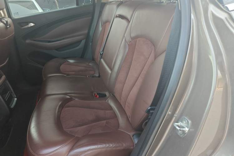 Used Buick Envision 2016 20T Two-Wheel-Drive Elite Model Left Rear Seat