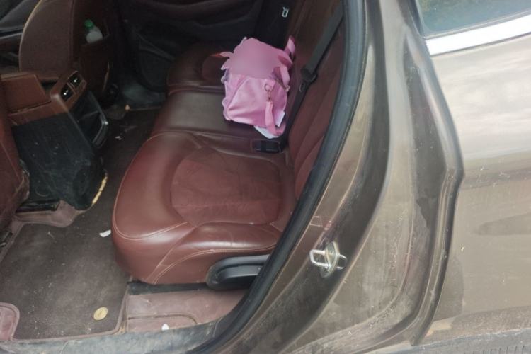 Used Buick Envision 2016 20T Four-Wheel Drive Luxury Model Left Rear Seat